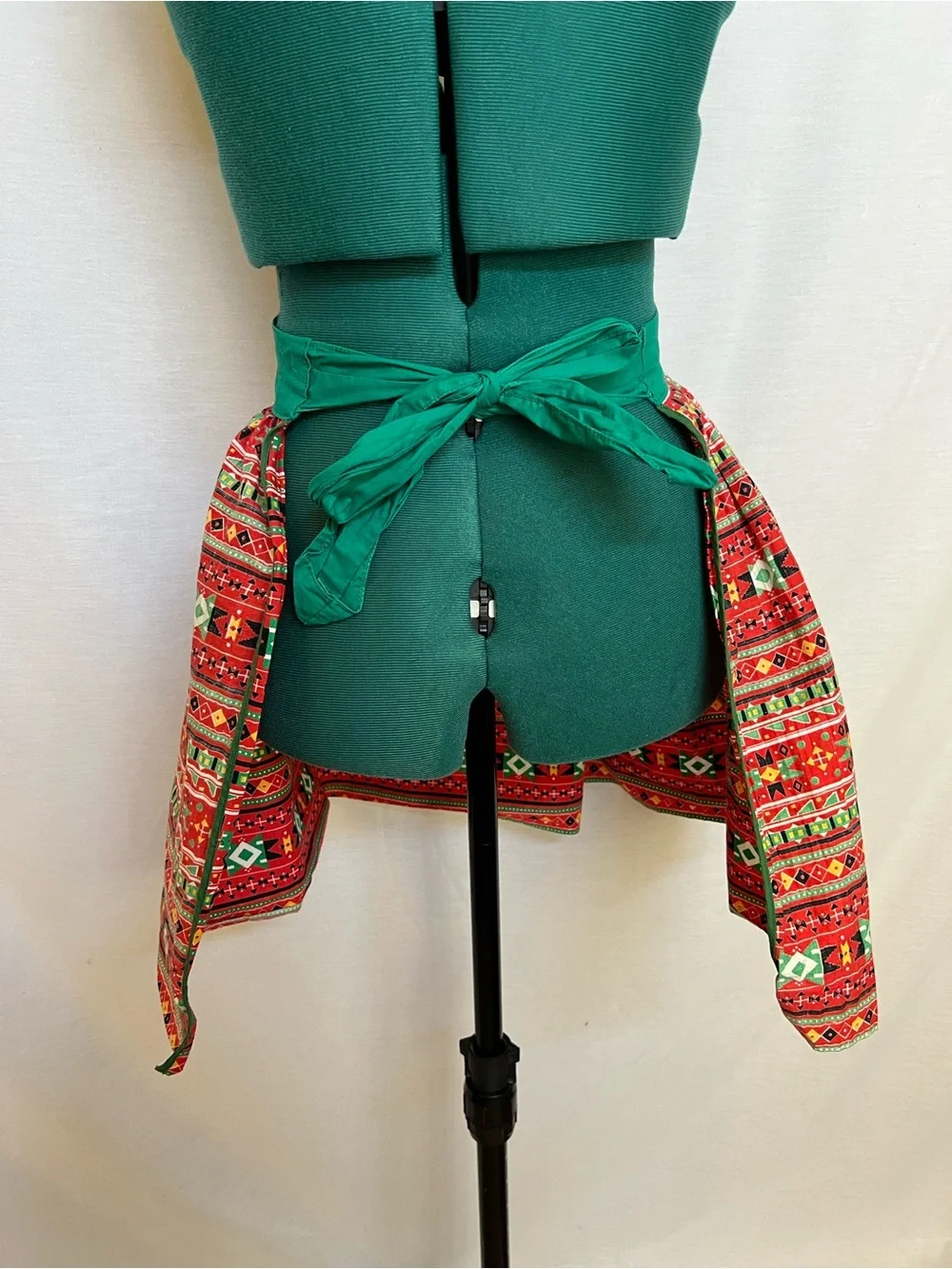 Vintage Green Waist Red Patterned Cotton Pleated  Half Apron